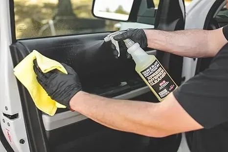 Средство по очистке и уходу за интерьером автомобиля универс. P&S XPRESS Interior Cleaner 3,79 л G1301 фото