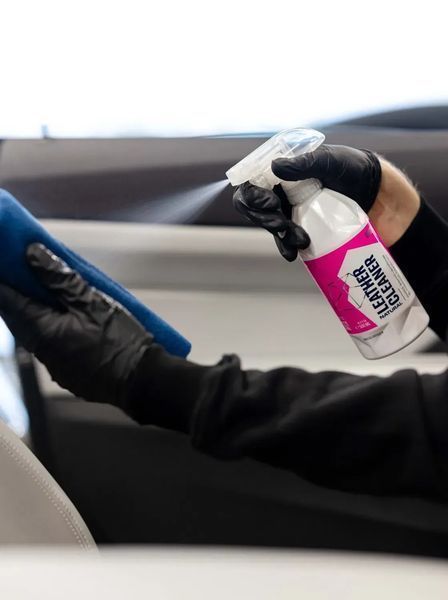 Очищувач для шкіри Gyeon Q&sup2;M LeatherCleaner Natural 500 мл 8809432677802 фото