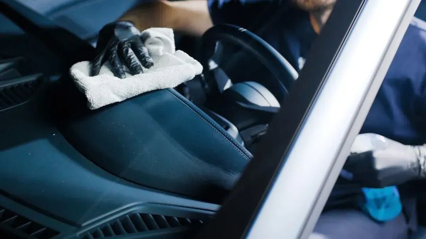Очиститель интерьера салона GYEON Q2M Interior Detailer 500 мл 8809432675358 фото